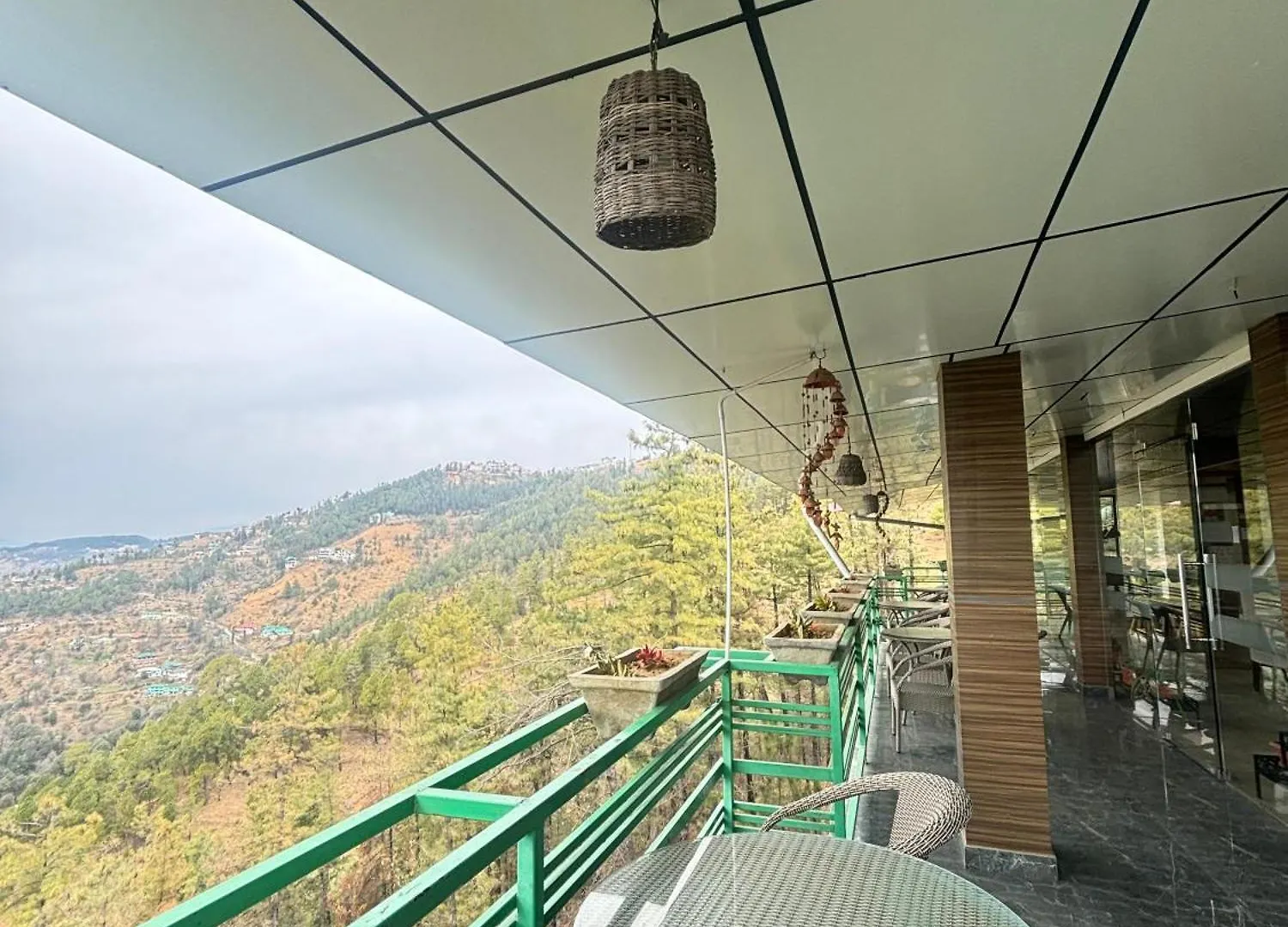 Staycation Premium Mud House With Balcony Mashobra - A Nature Retreat Shimla